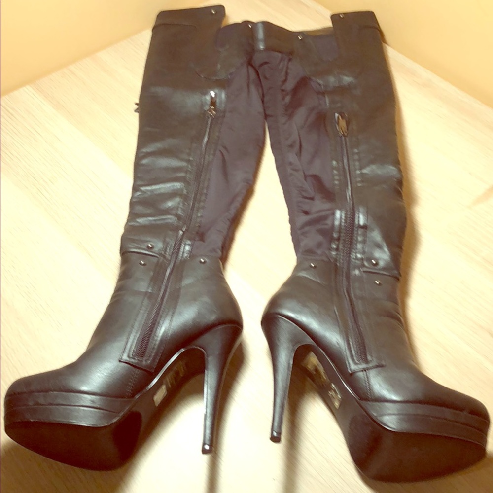 High heel boots